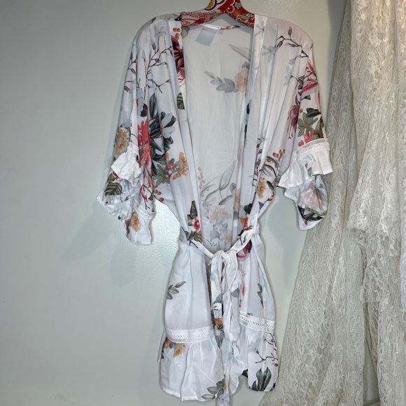 Anthropologie Plum Pretty Sugar Vista Flutter Bridal Robe Kimono  Floral XS/S - Picture 8 of 9